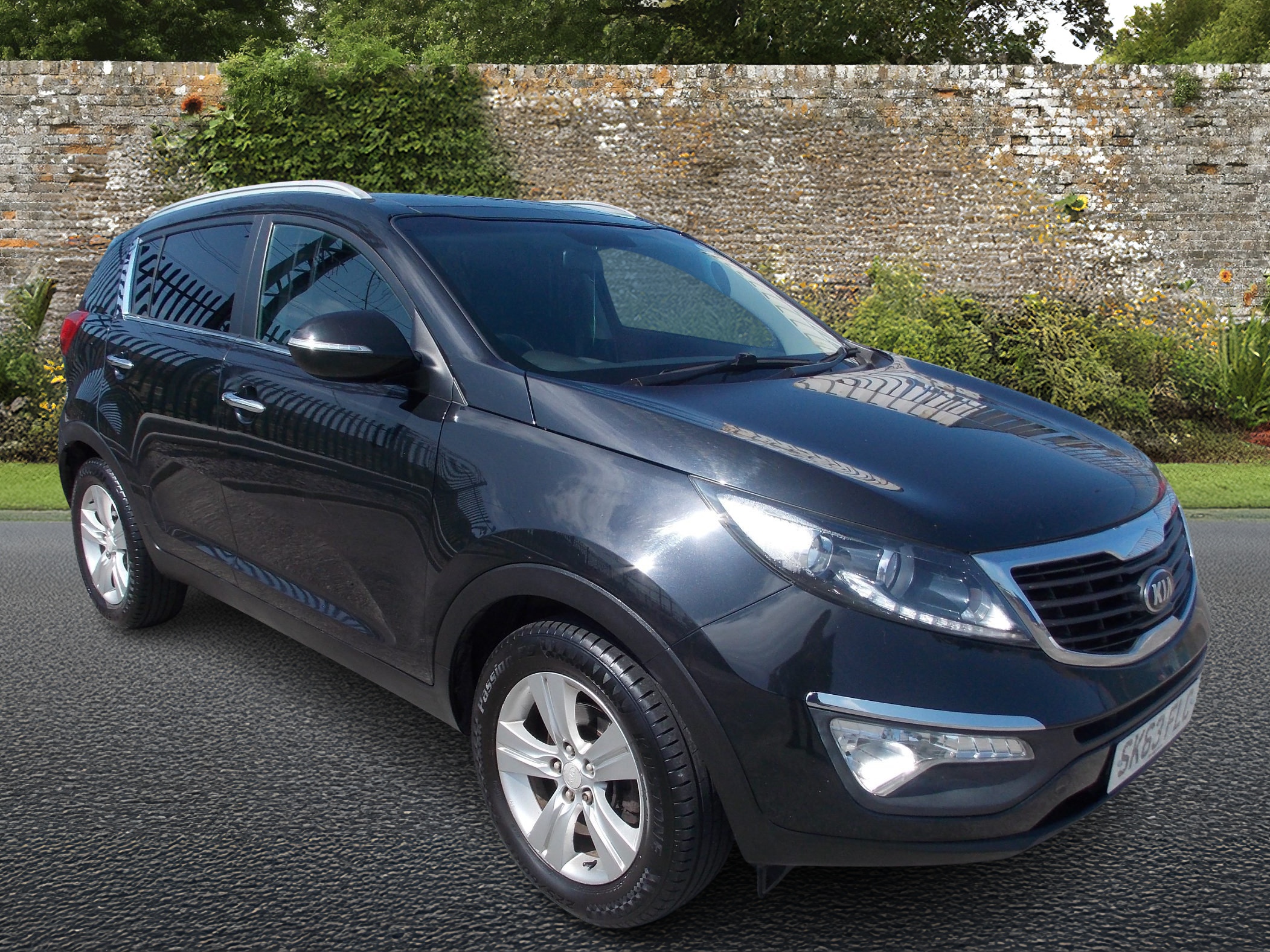 kia black 2