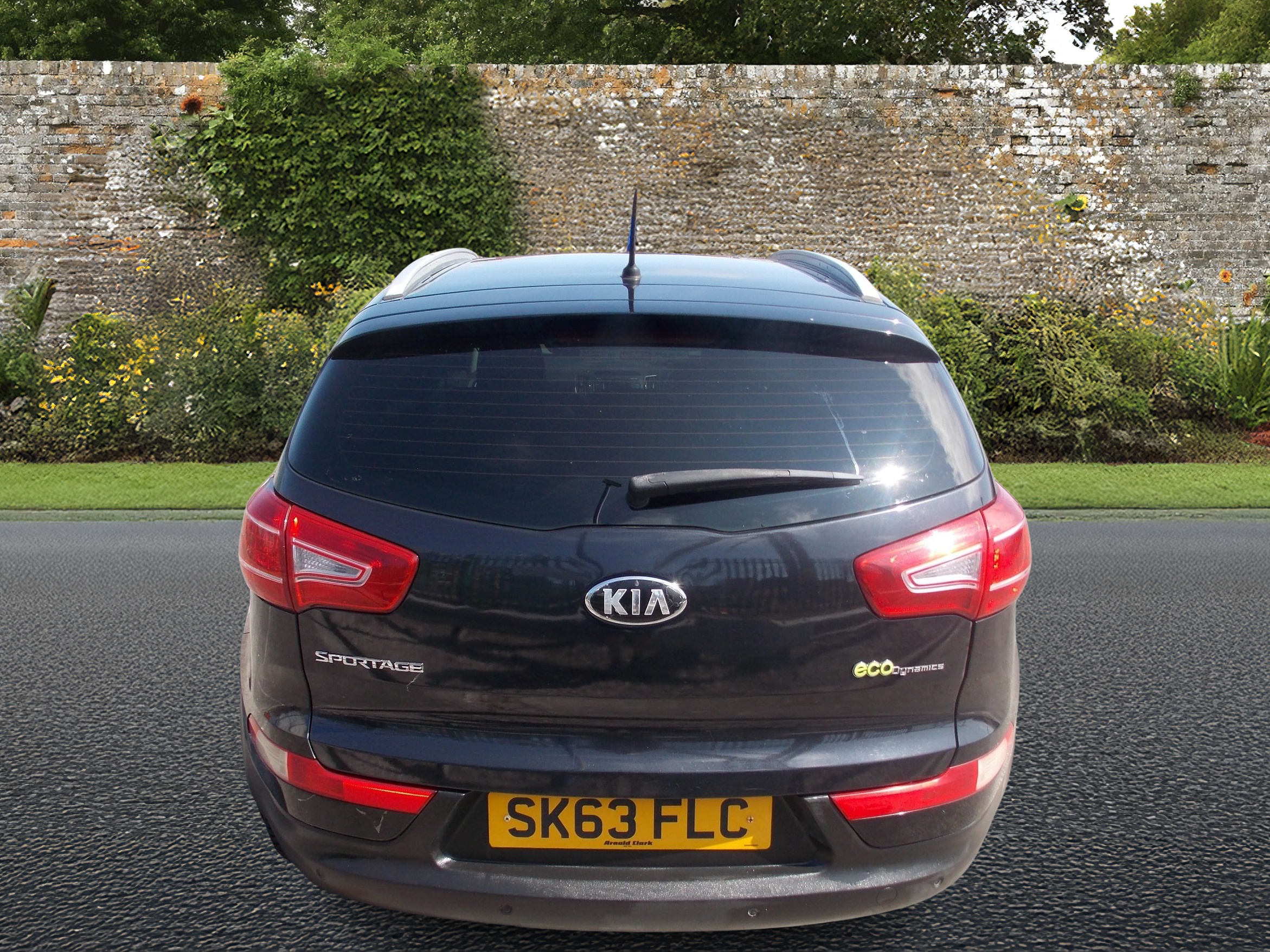kia black 5